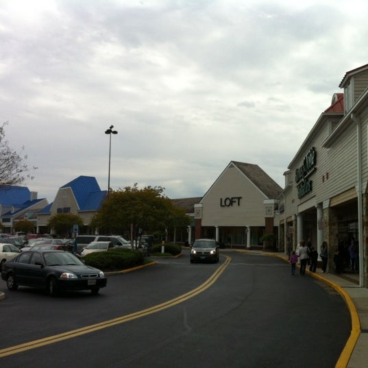 Annapolis Harbour Center Shopping Mall in Annapolis