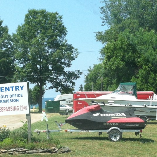 Virginias Beach Campground North Springfield, PA