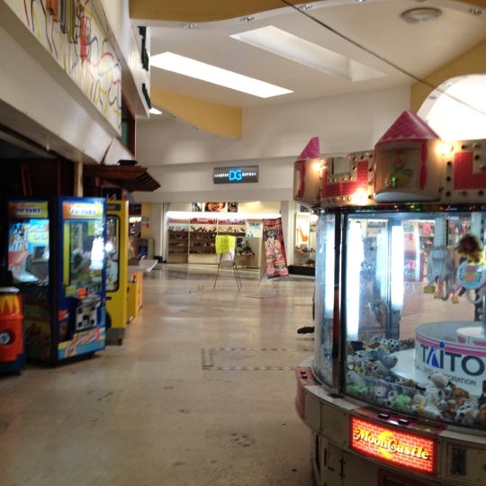 Plaza San Pedro Centro comercial