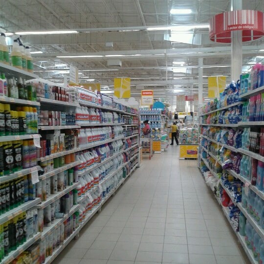 La Sirena Department Store in Santo Domingo Oeste