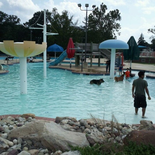 wheaton outdoor pool