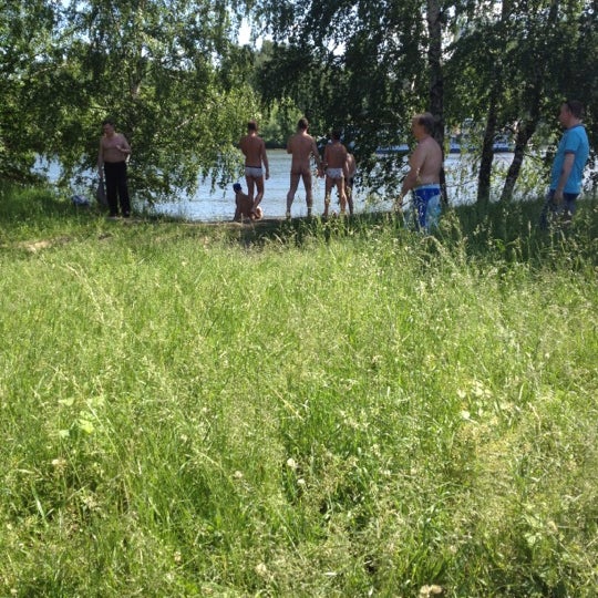красные пятна на ногах у ребенка не чешется фото