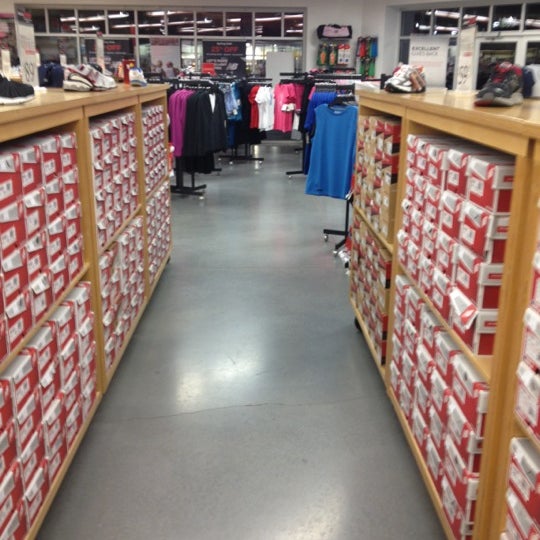 new balance warehouse store