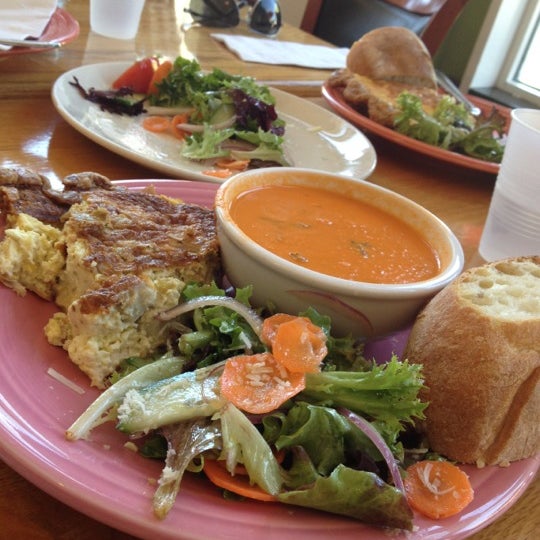 Turtle Bread Company Linden Hills Deli / Bodega in Minneapolis