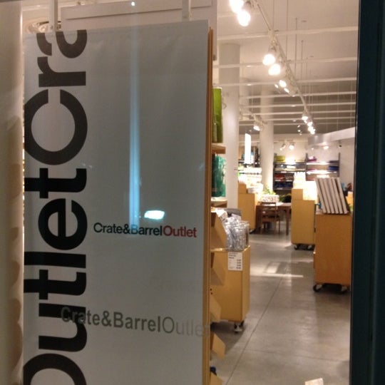 chicago crate and barrel outlet