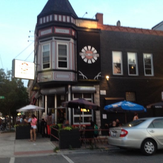 Lockdown Bar & Grill Bar in Humboldt Park