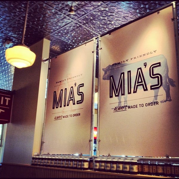 Mia's Table - Burger Joint in Houston