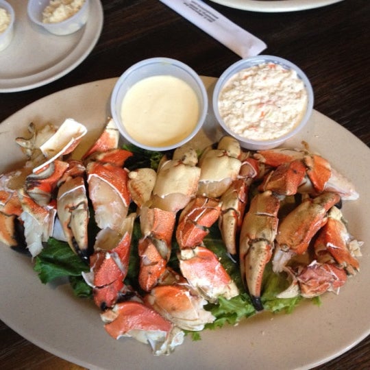 Bob Chinn's Crab House 393 S Milwaukee Ave