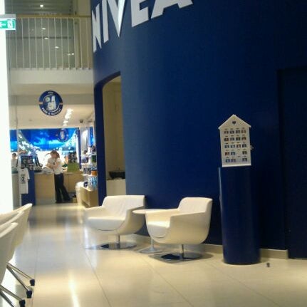 NIVEA Haus Berlin - Cosmetics Shop in Unter den Linden