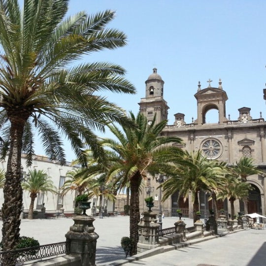 Where's Good? Holiday and vacation recommendations for Gran Canaria, Spain. What's good to see, when's good to go and how's best to get there.
