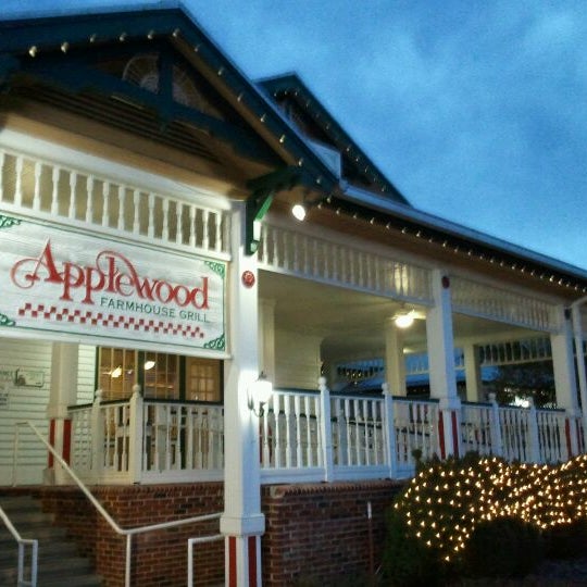 Applewood Farmhouse Restaurant & Grill Southern / Soul Food Restaurant in Sevierville
