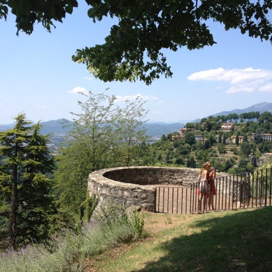 Castello di San Vigilio 8 tips from 747 visitors