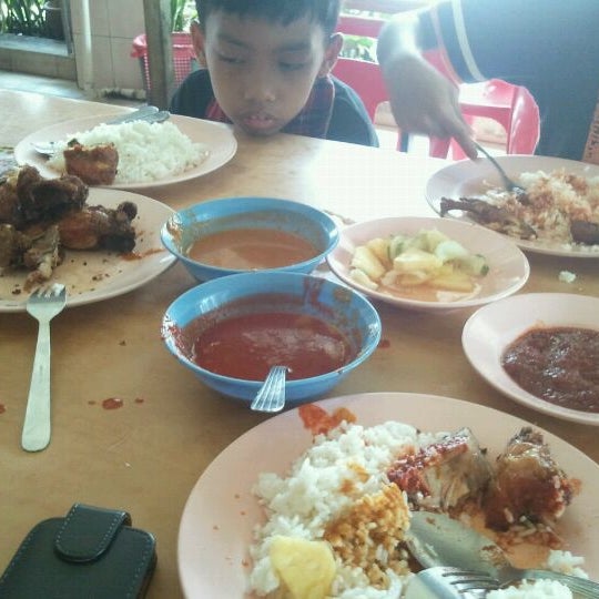 Fotos Em Nasi Ayam Goreng Dapur Kayu 15 Dicas De 682 Clientes Foto Tirada No A Nasi Ayam Goreng Dapur Kayu Por Daniel M Em
