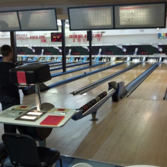 Pinland Bowling Lanes Bowling Alley in Dundalk