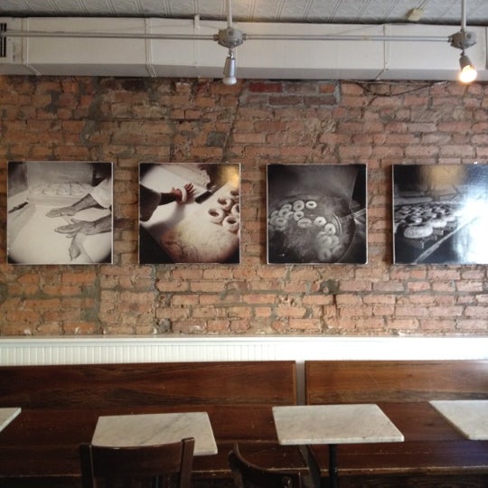 Murray's Bagels Bagel Shop in New York