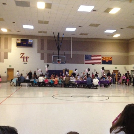 Zuni Hills Elementary School Elementary School in Sun City