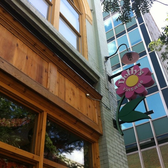 Dolly's Vintage City Center Durham, NC