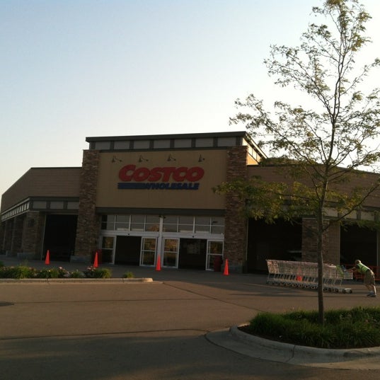 Costco Wholesale Department Store in Business Park
