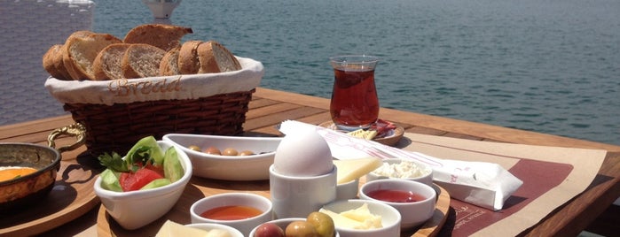 Açelya Cafe & Restaurant is one of Tempat yang Disukai hakan.