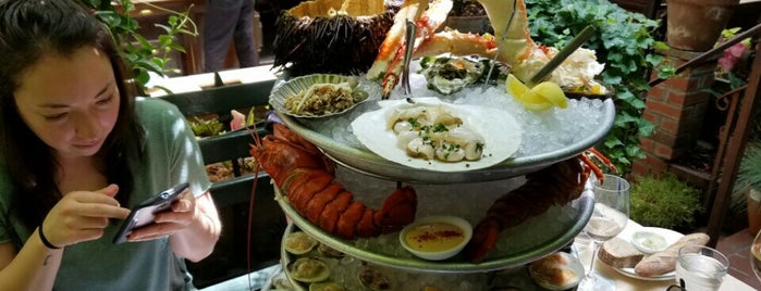 The 25 Best Seafood Restaurants In America Maison Premiere Is One Of The 25 Best Seafood Restaurants In America