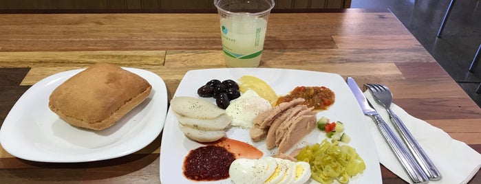 Best Kosher Restaurants In Los Angeles The 15 Best Places For Kosher Food In Los Angeles