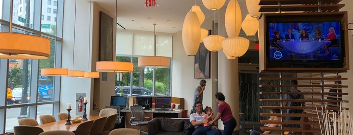 The 13 Best Hotels In Queens Hilton Garden Inn New York Long Island City Manhattan View Is One Of The 13