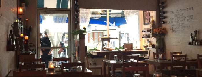 The 15 Best Italian Restaurants In Miami Beach Pane E Vino Is One Of The 15 Best Italian Restaurants In Miami Beach