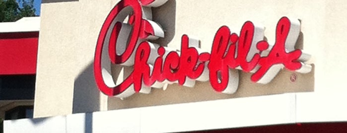 Chick-fil-A is one of Lugares favoritos de Grant.