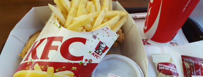 KFC is one of 🌜🌟🌟hakan🌟🌟🌛'ın Beğendiği Mekanlar.