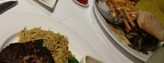 The 15 Best Places For Kosher Food In Los Angeles La Gondola Is One Of The 15 Best Places For Kosher Food In Los Angeles