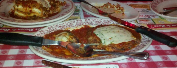 The Best Italian Restaurants In Metro Detroit Buca Di Beppo Italian Restaurant Is One Of The Best Restaurants In Metro Detroit