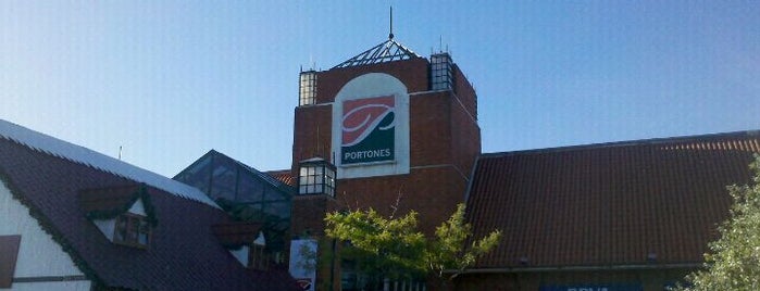 Portones Shopping is one of Tempat yang Disimpan Fabio.