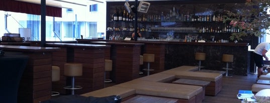 Frankfurt single bars