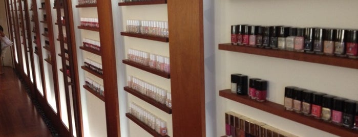 The Best Nail Salons Vogue Where Does A Top Nail Peor Get Her Ideas In The Case Of New York City Based Tech Erina Ogawa They E From Shoes Clothes Furniture