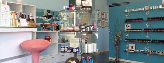Kim Kardashian S Nail Salon Of Choice And 7 More L A Mani Pedi River Oaks Nails Spa Is One Of The 15 Best Places For Pedicures In Houston