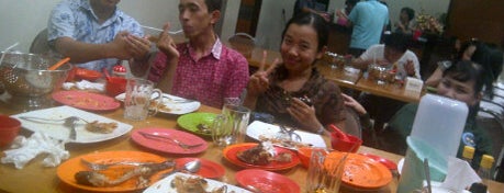 Lembur Kuring Restaurant is one of Wisata Kuliner Samarinda.