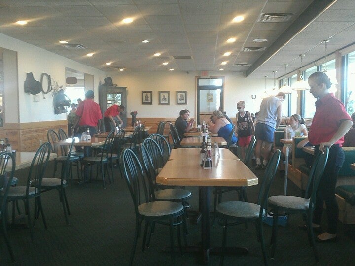 Ponderosa Steakhouse at 940 Wisconsin Dells Pkwy S Baraboo, WI