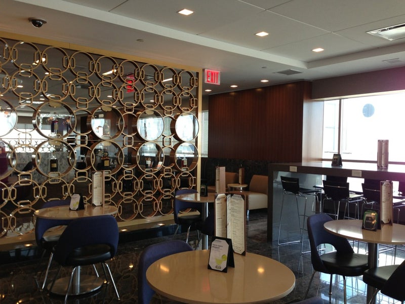 American Airlines Admirals Club - New York, NY - La Guardia ...