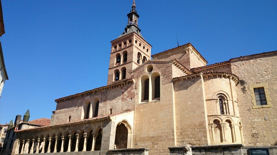 Plazas de San Martín y Medina del Campo