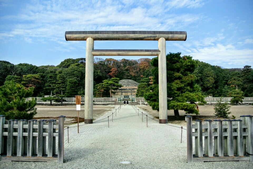 明治天皇 伏见桃山陵 在 uji 附近 (奈良市, 日本) 的信息