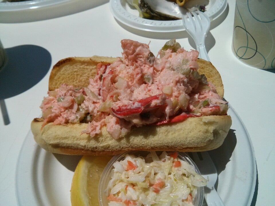 The Clam Bar at 2025 Montauk Hwy Amagansett, NY