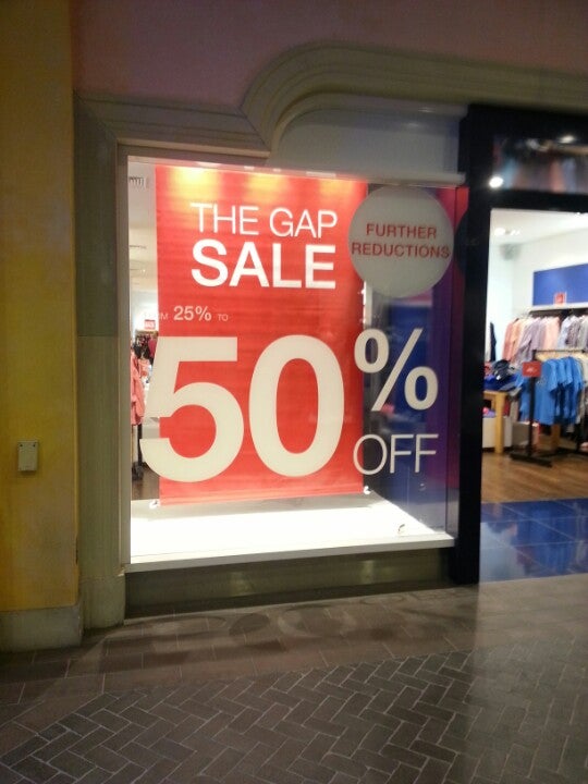 gap dalma mall