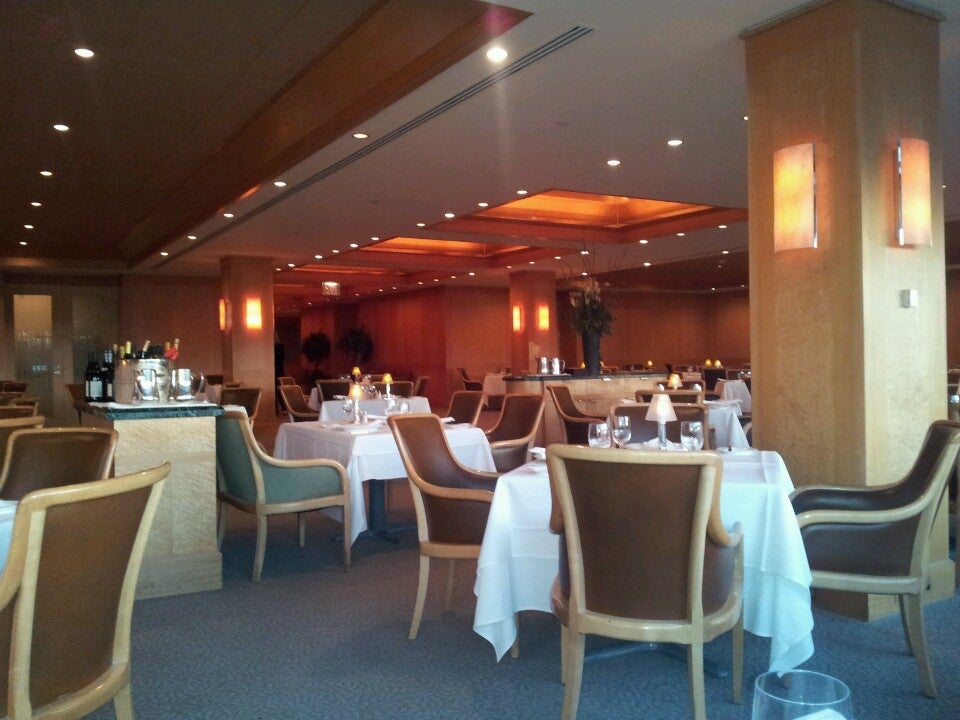 The Members Dining Room At Metropolitan Museum Of Art In New Restaurant In New York