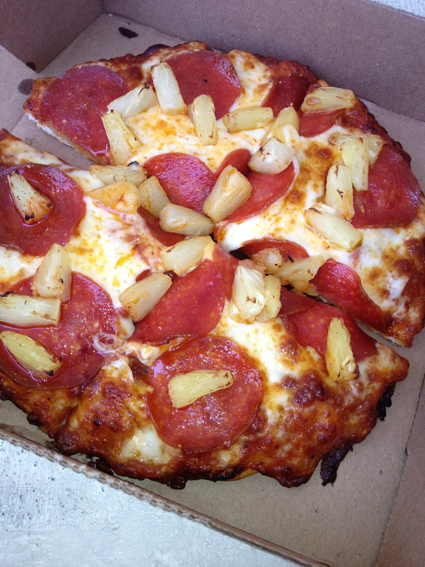Round Table In Burbank Pa Reviews On Winnie