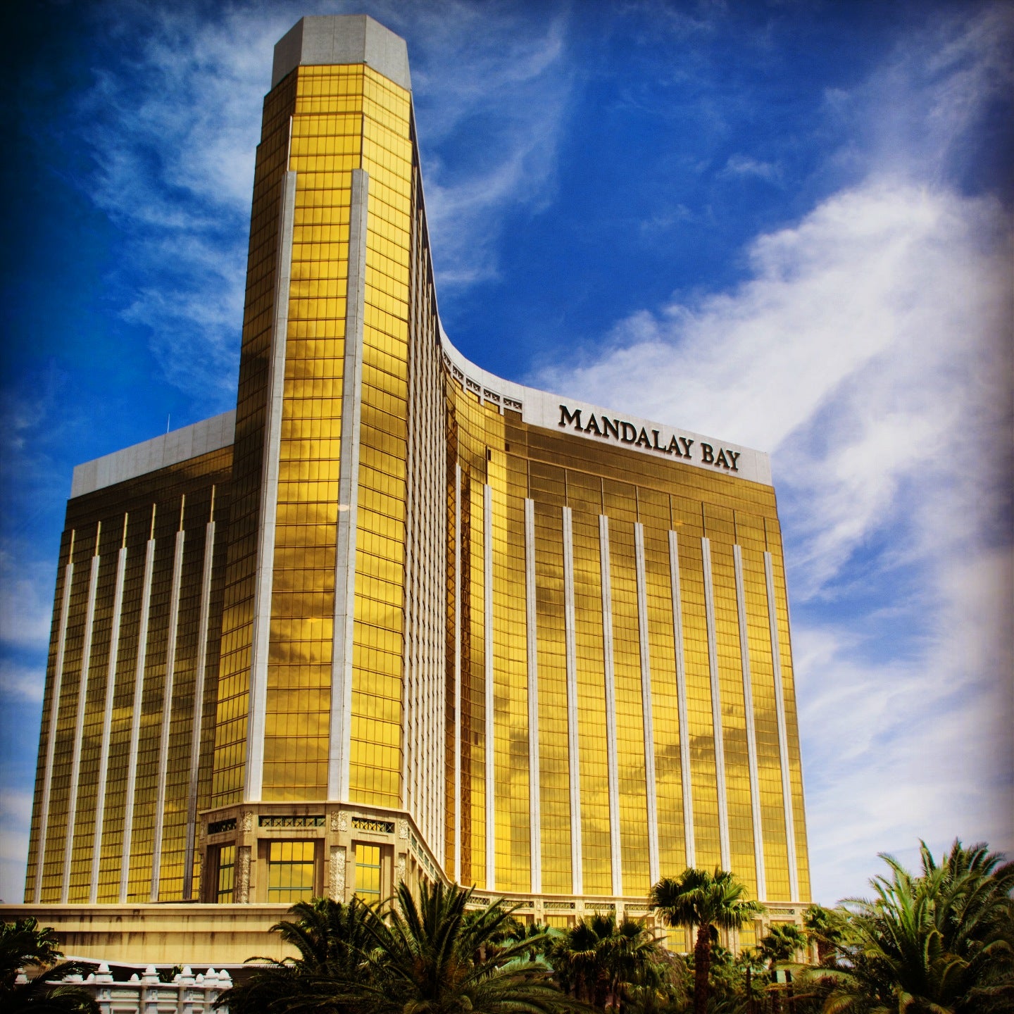 mgm mandalay bay resort and casino