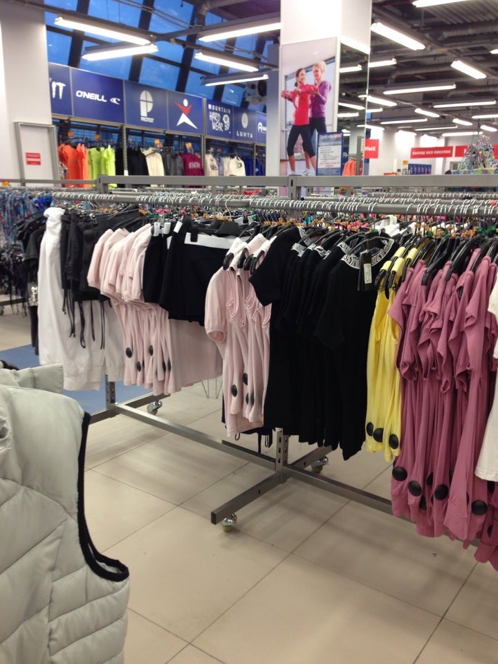 Спортмастер галерея новосибирск. Спортмастер галерея. Спортмастер галерея 1814. Спортмастер галерея СПБ. Спортмастер дисконт галерея 1814.