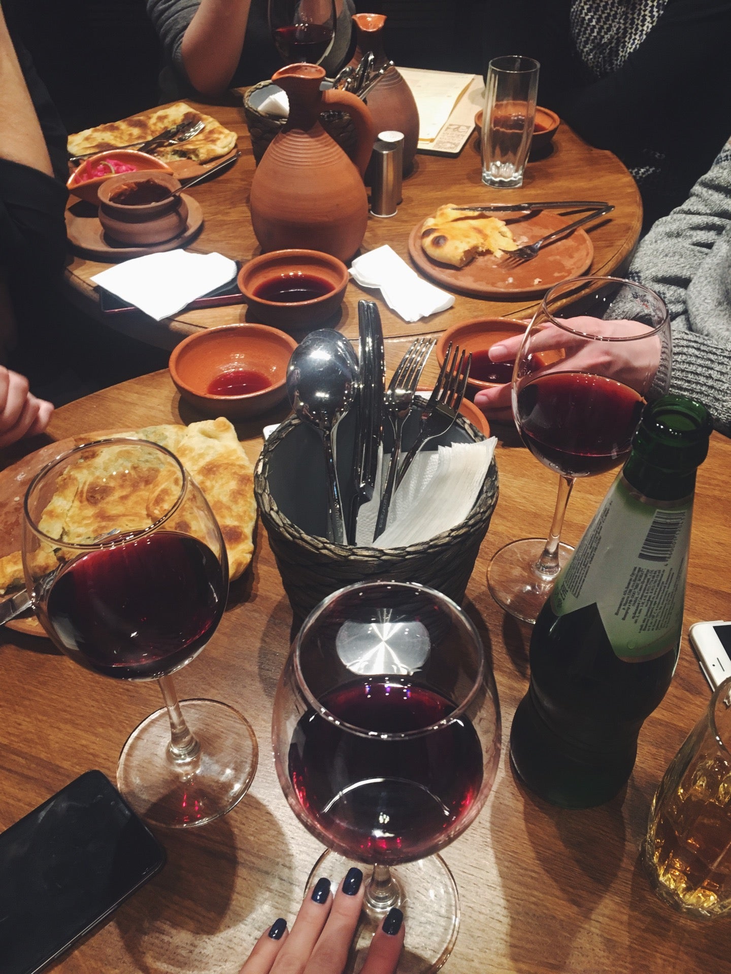 Хачапури и вино трубная забронировать столик
