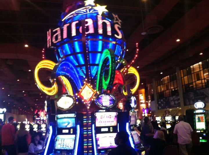 what is harrahs casino online