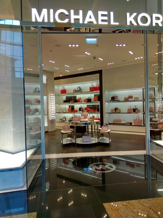 Michael Kors, fashion store, Dubai Mall, 3, Mohammed Bin Rashid Boulevard,  Dubai — 2GIS
