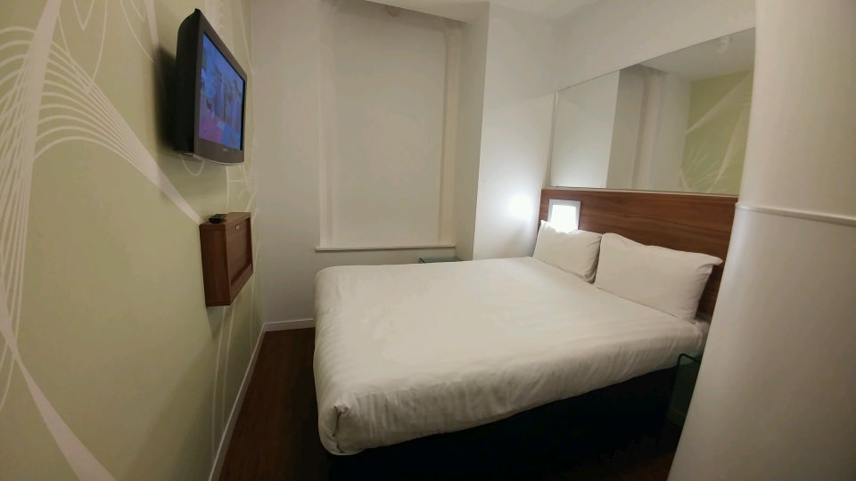 Photo of Point A Hotel London Kings Cross-St Pancras